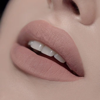 R "Complimenti" ЖИДКАЯ Помада Nude Matte тон 28-det_img